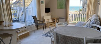 Tastefully decorated sea-view apartment for 4 people, 1 bedroom.