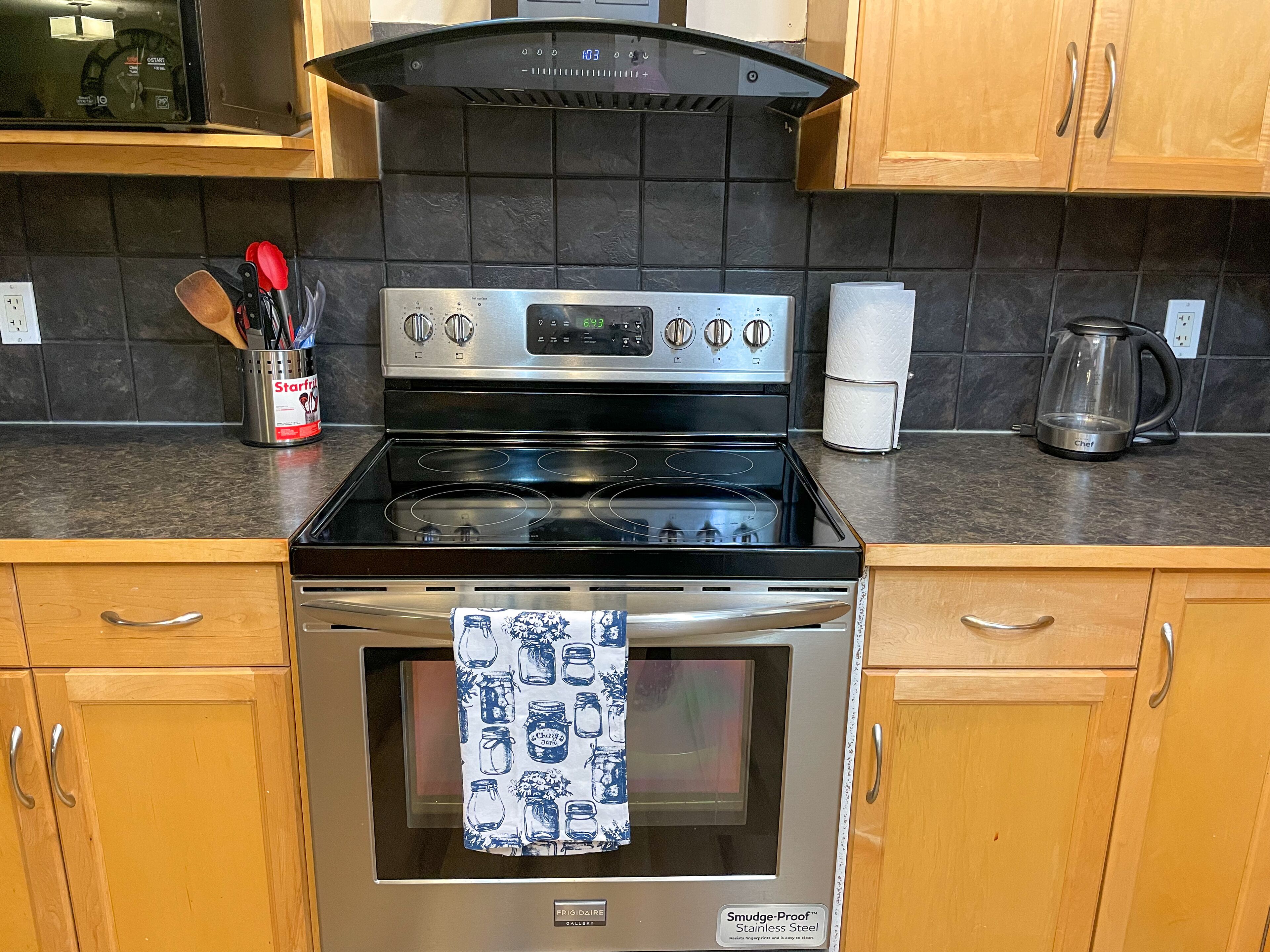 Stylish family/dog frdly 3BD home w/wifi/10k channels