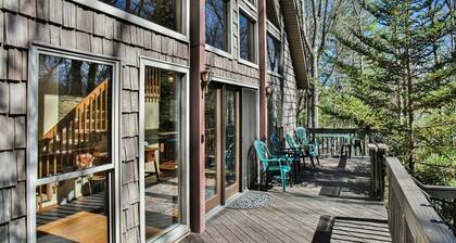 Asheville Cabin Retreat: Hot Tub, Fireplace