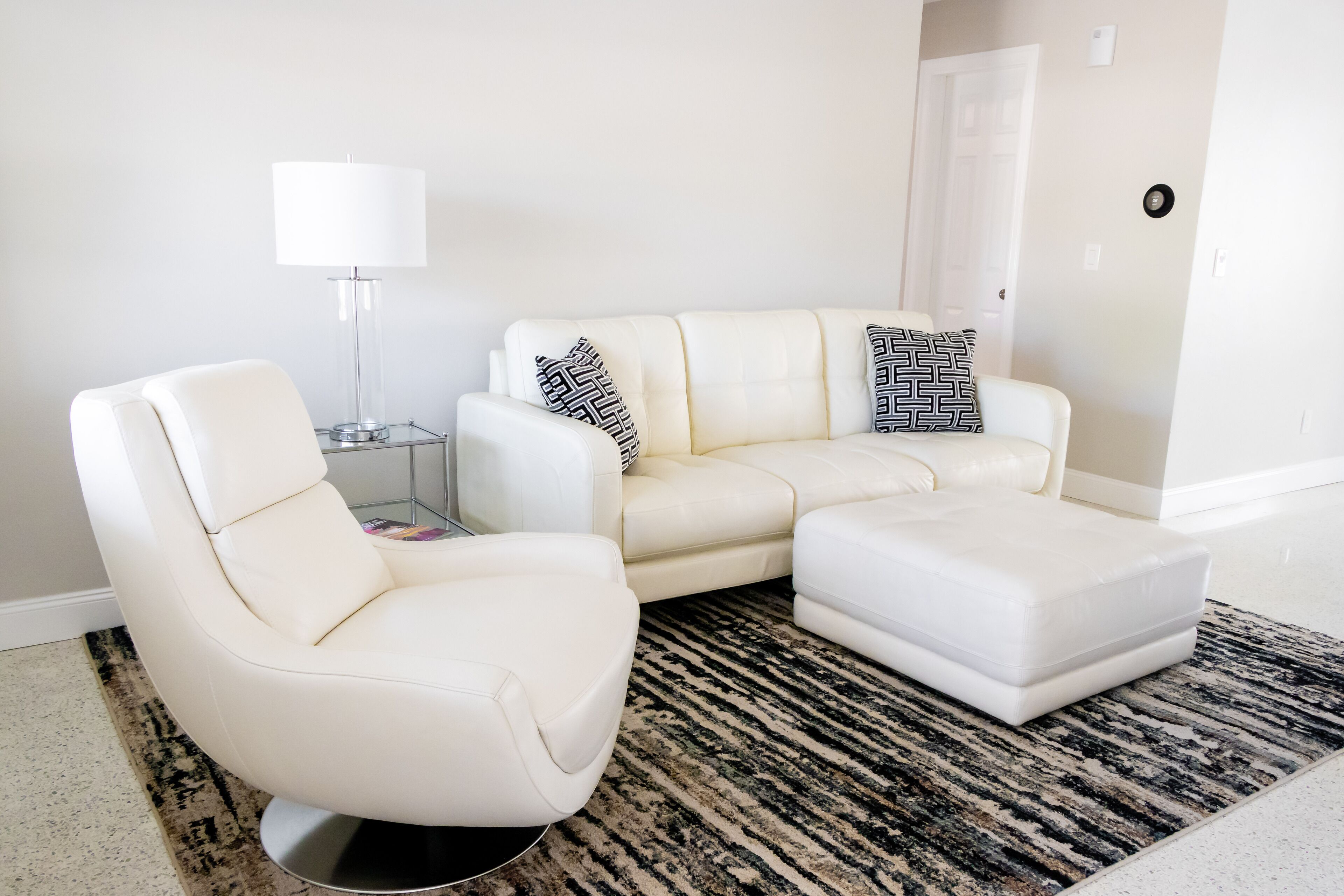 NEW! The Seafoam Bungalow - close to beaches!