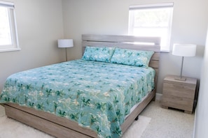 3 habitaciones, escritorio, tabla de planchar con plancha y wifi gratis