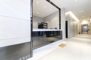 ฝ่ายต้อนรับ