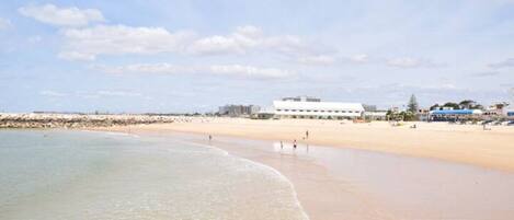 Beach nearby, beach towels