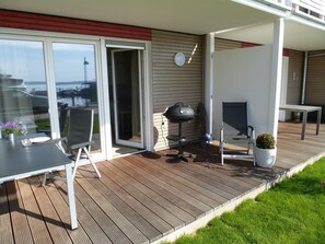 تناول الطعام بالخارج