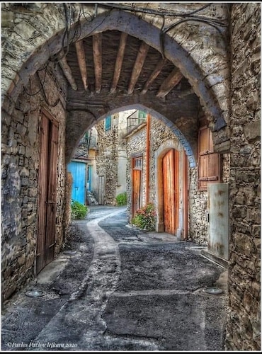 Peyia Fontana - Executive spacious 2-bedroom apartment with Hot Tub & sea views