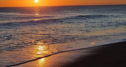 Beautiful Home in East Port St Lucie. Heated and Screened Saltwater Pool