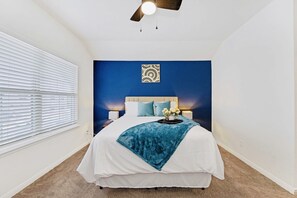 3 soverom, strykejern/-brett, reiseseng for barn og wi-fi (inkludert)