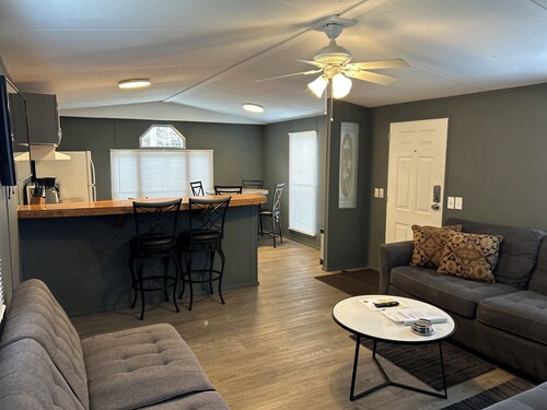 Great location, extremely clean ,half mile from trail heads.