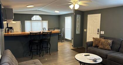 Great location, extremely clean ,half mile from trail heads.