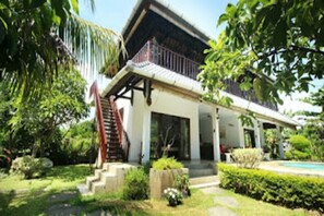 Exterior - A two story house with a big garden and nice swimming pool. (Banjar)