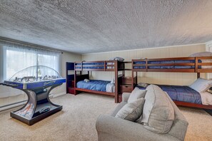 4 habitaciones, escritorio, tabla de planchar con plancha y wifi gratis