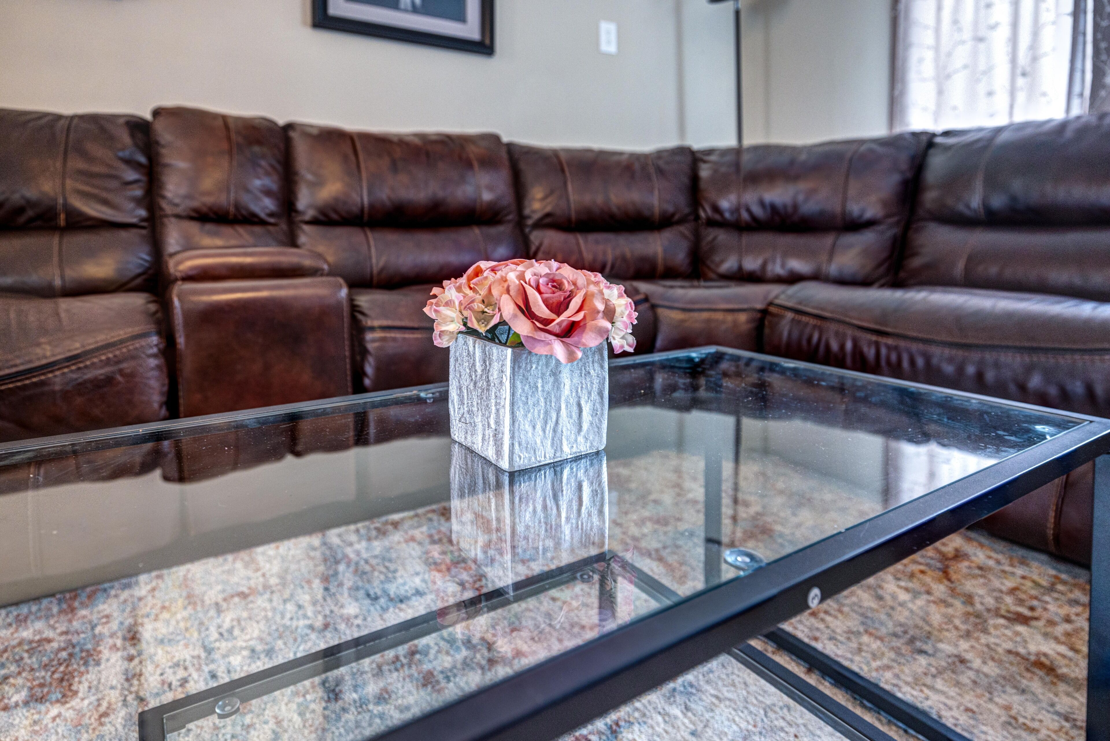 "Hideout Haven" w/ AC, firepit, Game Room, Roku TVs , indoor recreation center