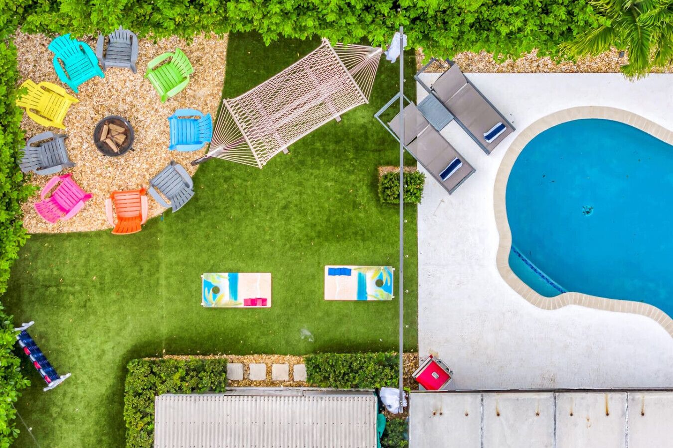 Alberca al aire libre y alberca climatizada