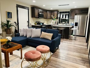 Smart TV - Sweet condo 3 bedroom near MSU, downtown Bozeman  (Bozeman)