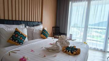 Hochwertige Bettwaren, Minibar, Schreibtisch, Bügeleisen/Bügelbrett