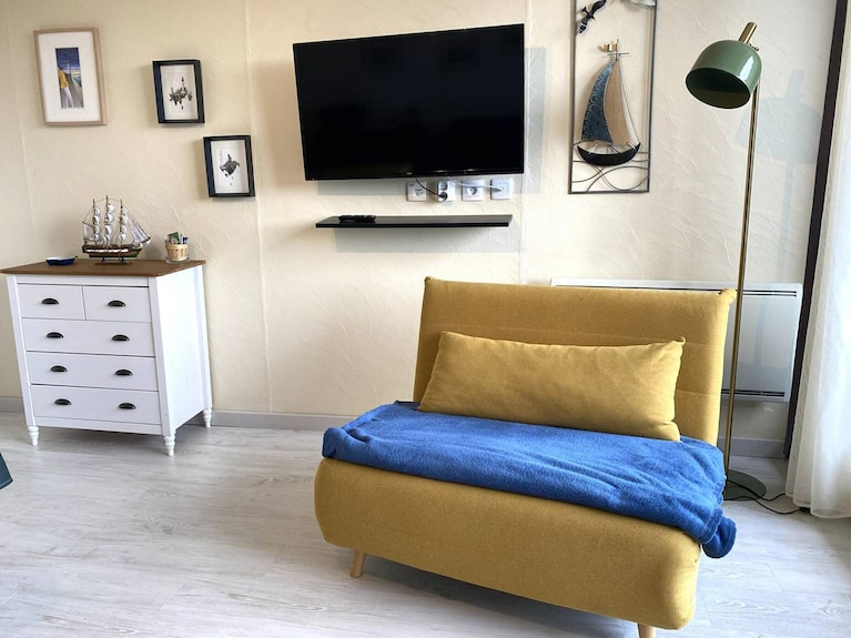 Apartment With Balcony, Trestraou Beach, Parking Included - Perros-Guirec