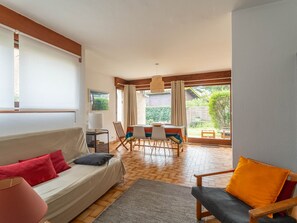 TV - Charming 3-Star House for 6 with Garden, BBQ, and Parking near Forest and Ocean (Mimizan)