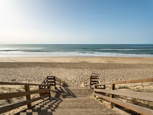 Cozy 2-Star House 150m from Ocean - Sleeps 6, Terrace, Garden, Fully Equipped Kitchen