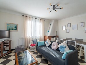 Télévision à écran plat