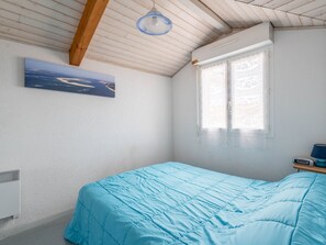 2 bedrooms - Cozy Beachside Cottage for 6, 200m from Ocean, Patio & Parking (Mimizan)