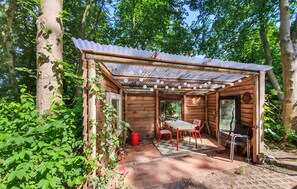 Outdoor dining - Cozy home in Wingst with sauna (Wingst)