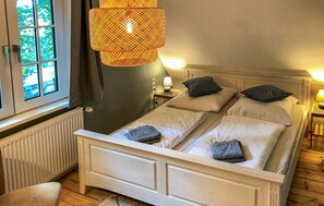 1 Schlafzimmer, Reisekinderbett, kostenloses WLAN, Bettwäsche