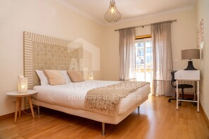 3 chambres, fer et planche à repasser, Wi-Fi gratuit, draps fournis