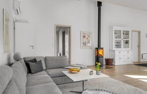 Televisión, chimenea