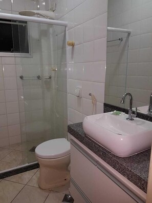 Dusche, Seife, Toilettenpapier