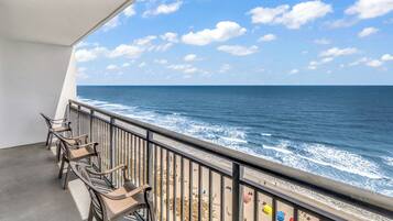 Exclusive Condo, 2 Bedrooms, Balcony, Ocean View | Balcony view