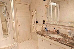 Apartment, Multiple Beds | Bathroom | Shower, free toiletries, hair dryer, towels - Two Bedrooms Vacation Rental in Minori Center (Minori)