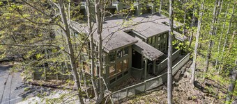 Ober Gatlinburg | Private Hot Tub | Arcade | Free High-Speed Wi-Fi