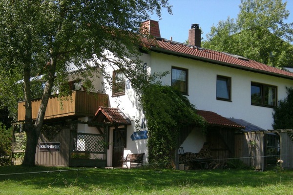 FeWo "Rhön-Antik", separater Eingang, große Terrasse und Kaminofen.