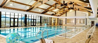 Inviting & Bright Home | Hot Tub (New!) Fireplace, Sauna, Firepit, Pac-man!