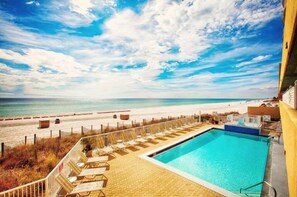 Pool - Emerald Isle Beach Front Condo, 4th floor! Sleeps 8! Free Beach Chairs! (Panama City Beach)