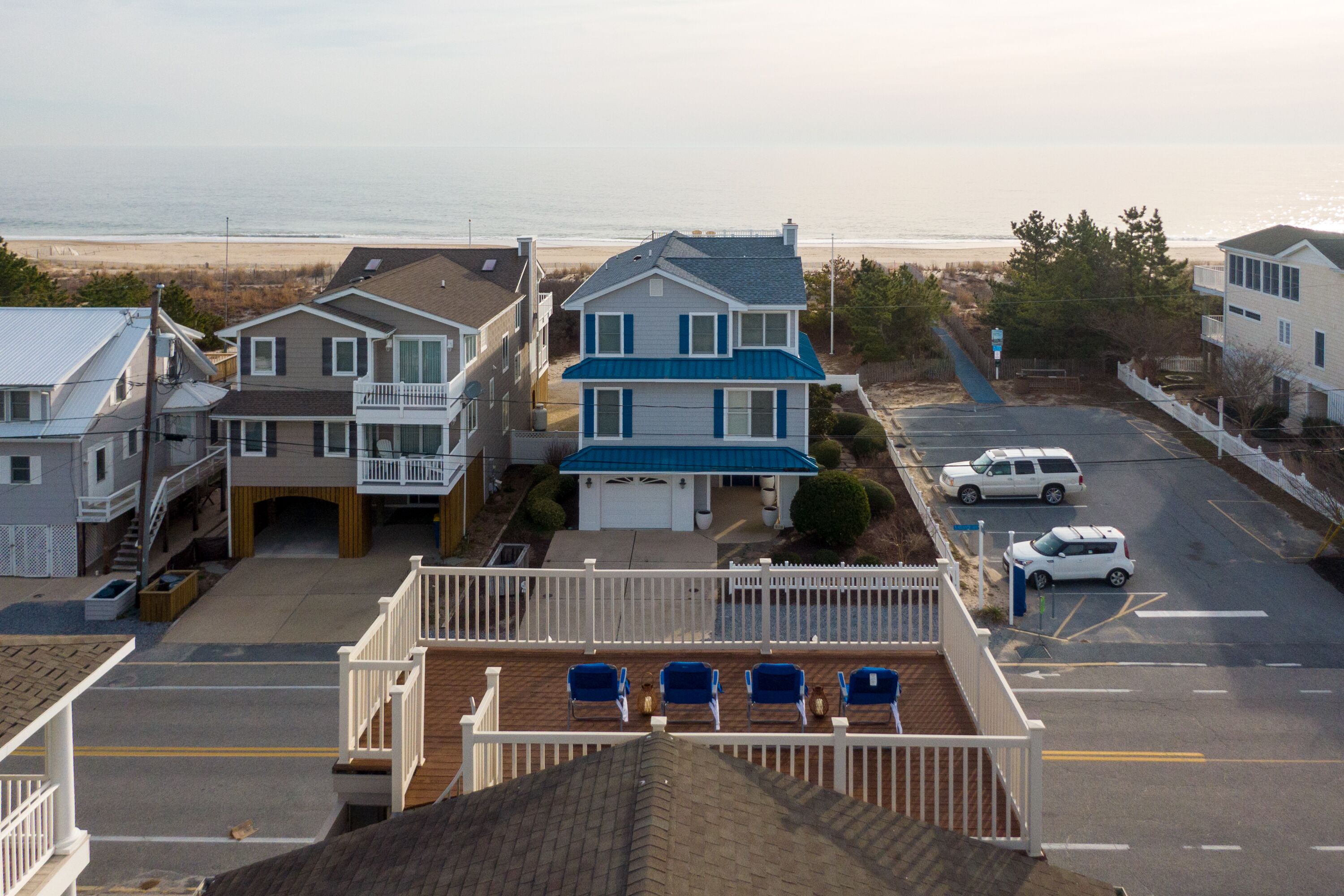 OCEAN VIEWS!! ONE HOME FROM OCEAN - 85 N. ATLANTIC, BETHANY BEACH