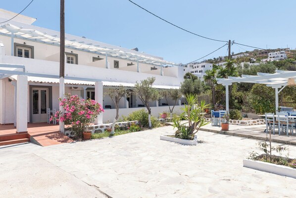 Garden - Elia (Patmos)