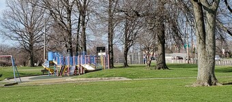 4 QUEEN Beds.10 min to Downtown. Stylish