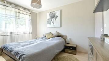 4 chambres, fer et planche Ă  repasser, lit parapluie, Wi-Fi gratuit
