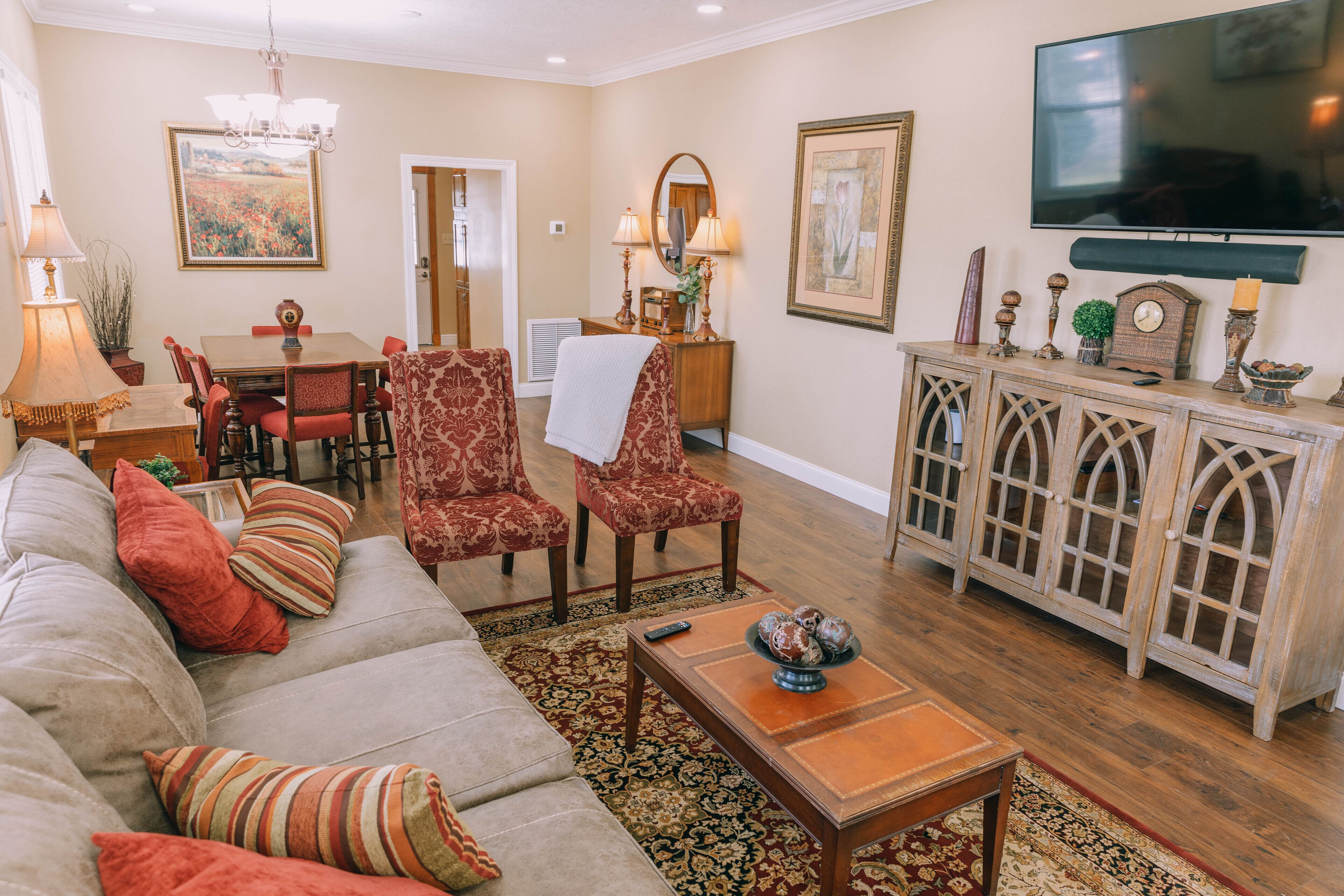 “Premier Maison”- A Charming 2 bedroom cottage