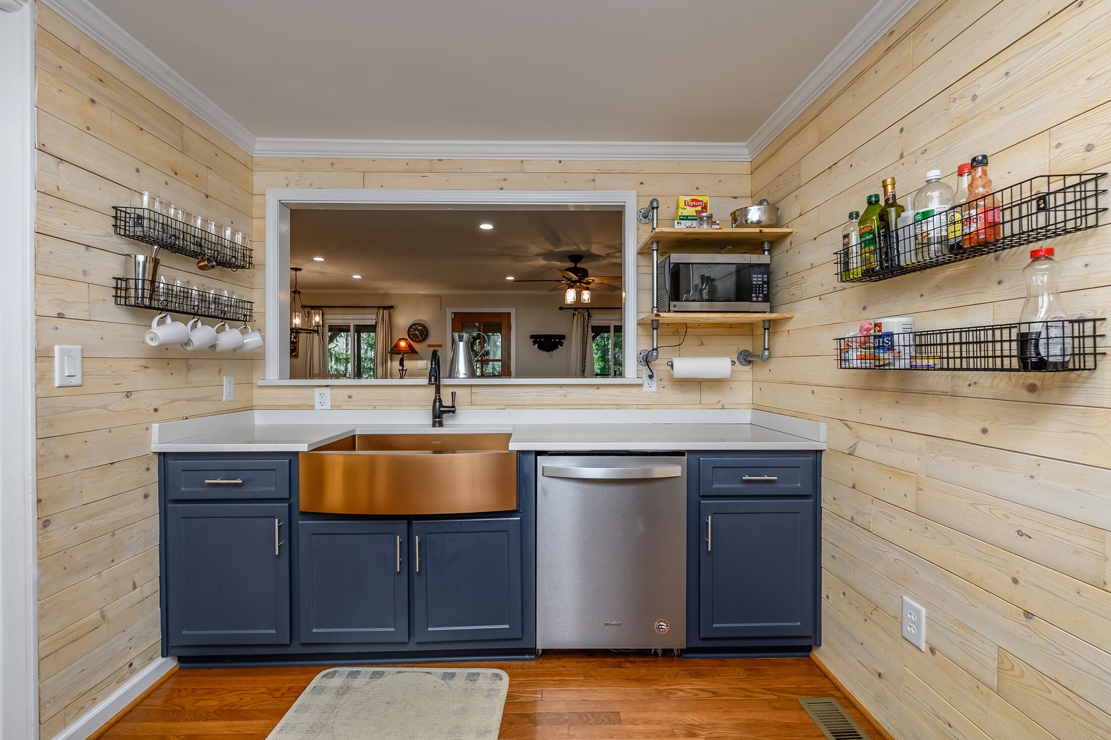 Cabin Retreat near Blueridge Mountains, scenic highway