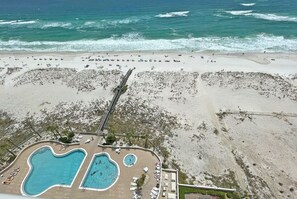 On the beach - Free Beach Service! 14th floor, 3 bedroom gulf front condo at Emerald Isle (Pensacola Beach)