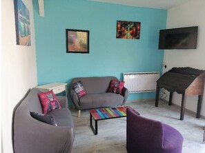Televisión, tenis de mesa y libros 