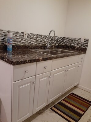 Cupboard with Sink - Nice & Unique! Near Atlanta International Airport (Fairburn)