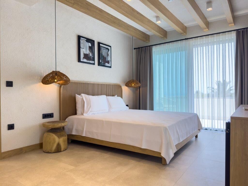 ana bina standart oda | 1 bedroom, hypo-allergenic bedding, select comfort beds, minibar