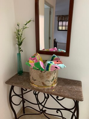 Unclassified image, 5 of 6, button