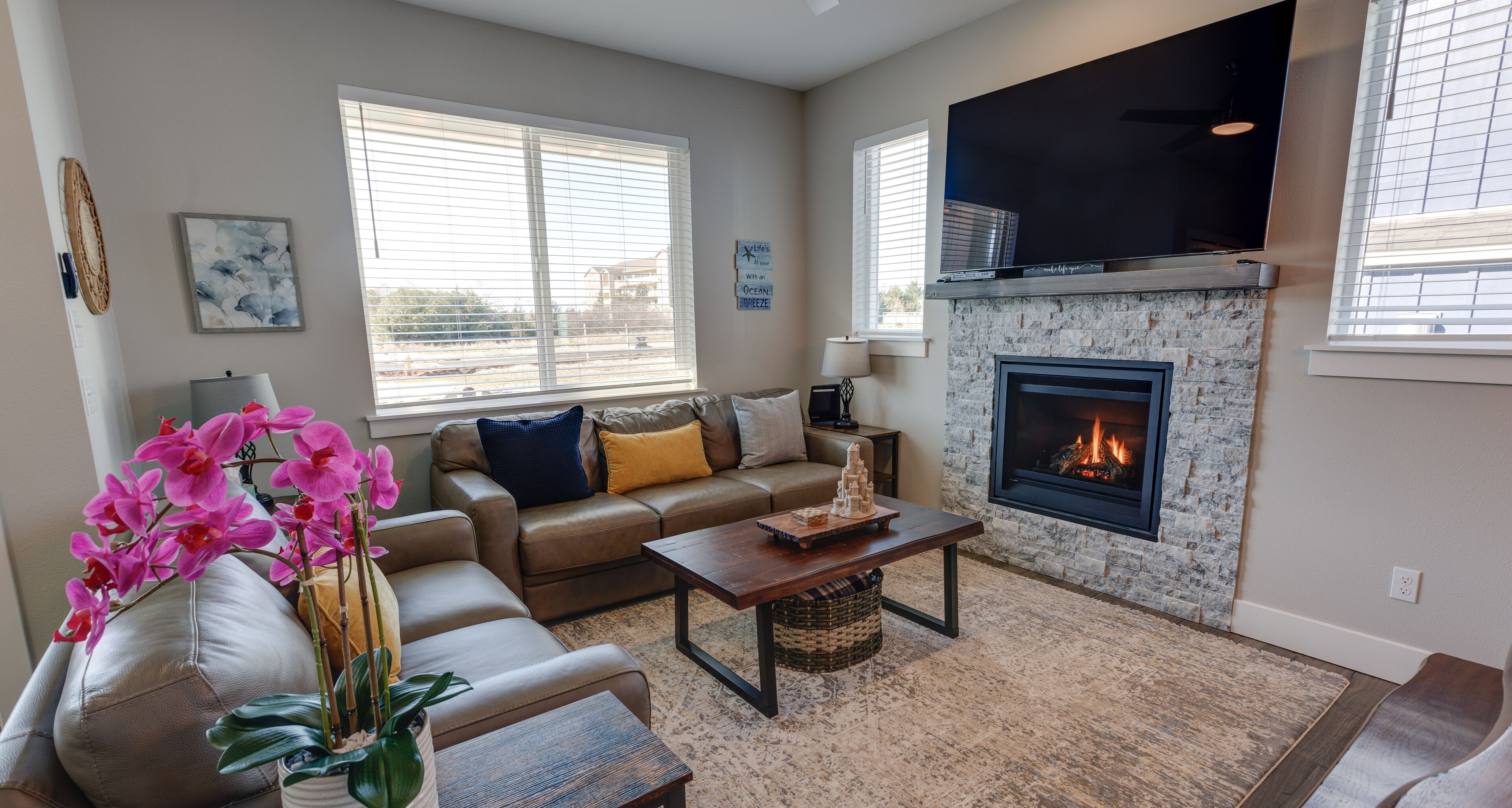 Clamalot - Oyhut Bay Seaside Village