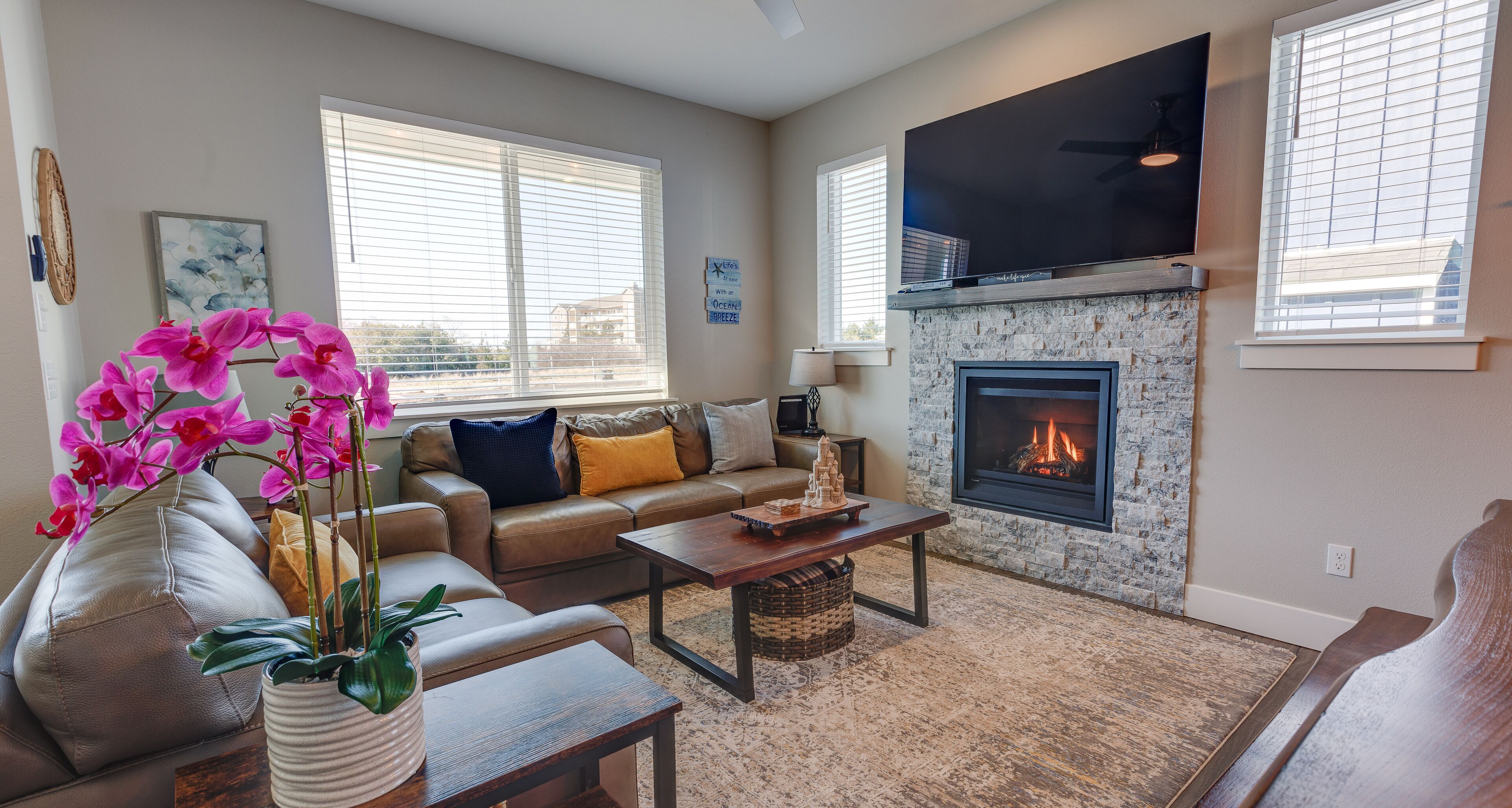 Clamalot - Oyhut Bay Seaside Village