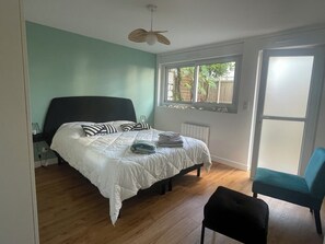 2 bedrooms, WiFi, bed sheets - New: waterfront apartment.... L'Auguste welcomes you! (Royan)