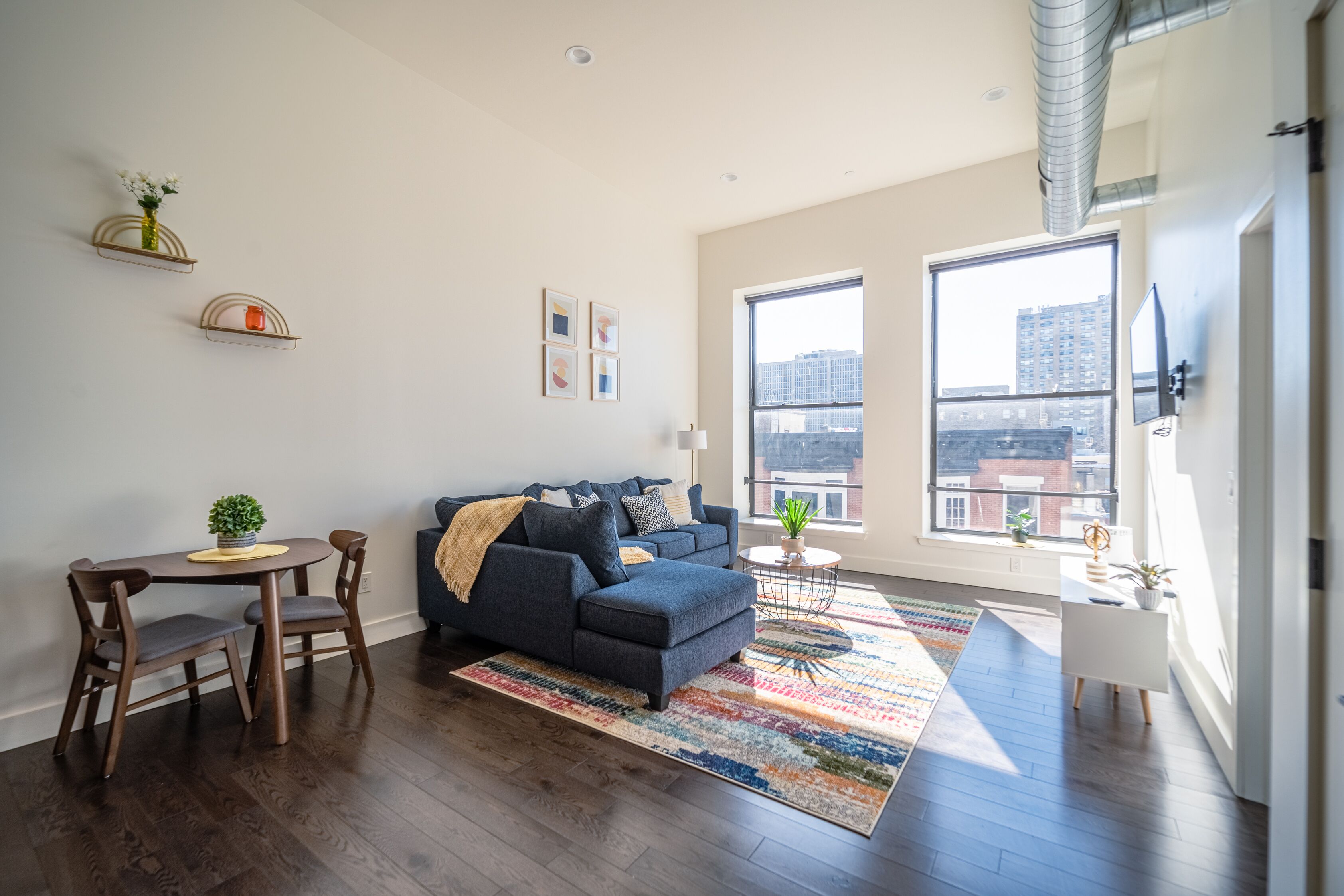 The Flats King Bed- EWR/Penn Station